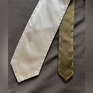 New reversible Tino Cosma Italian designer silk tie.